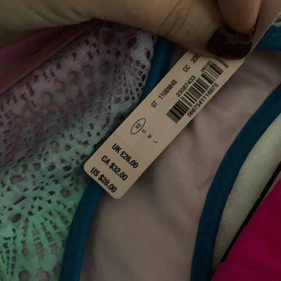 Victoria's Secret Hipster Bikini Bottoms - Picture 4 of 4